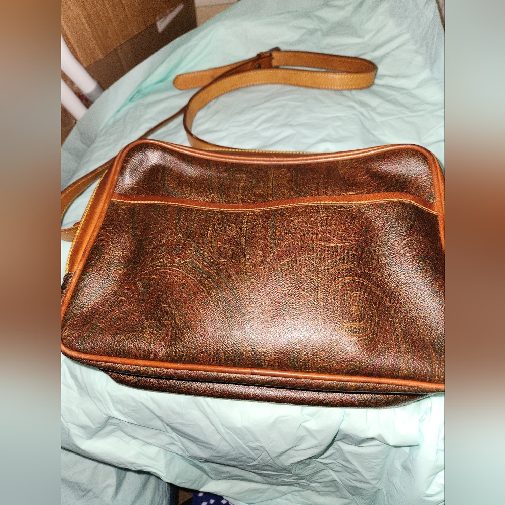 AUTHENTIC, Vintage Leather Paisley ETRO CROSSBODY Purse